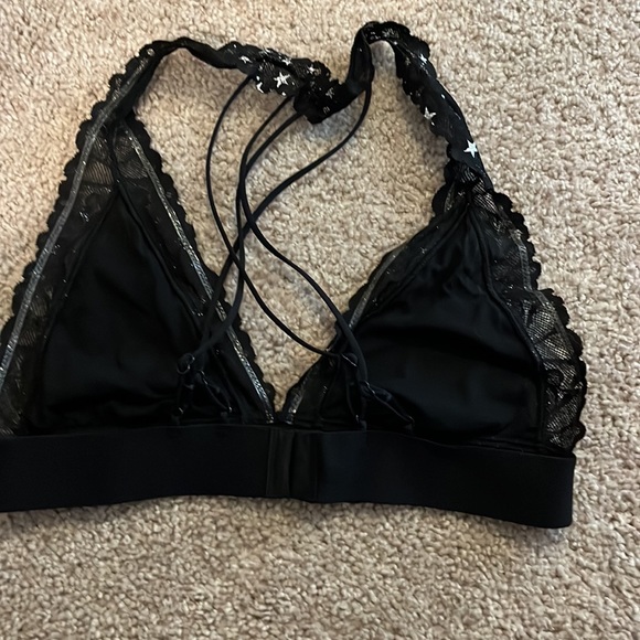 Velvet and Lace Star ⭐️ Bralette - Picture 2 of 4